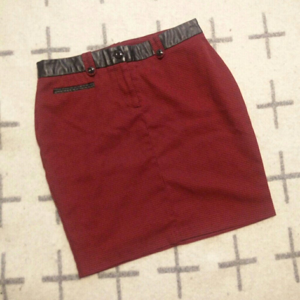 Houndstooth Mini Skirt